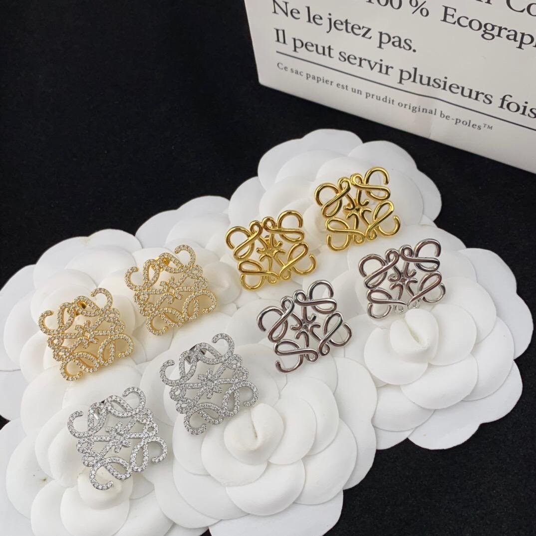 WhatsApp Image 2024-08-28 at 23.08.40 (1)